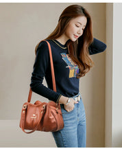 Women's Genuine Leather Portable Women's Bag 2025 New Arrival Fashion Large Capacity Versatile Messenger Bag Soft Leather Mom Bag for the Middle-Aged