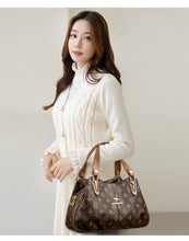 Women's Genuine Leather Portable Women's Bag 2025 New Arrival Fashion Large Capacity Versatile Messenger Bag Soft Leather Mom Bag for the Middle-Aged