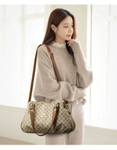 Women's Genuine Leather Portable Women's Bag 2025 New Arrival Fashion Large Capacity Versatile Messenger Bag Soft Leather Mom Bag for the Middle-Aged