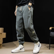 Autumn and Winter Men's Corduroy Casual Trousers Leggings Sweatpants Loose and Versatile Construction Site Pants Men's Trousers
