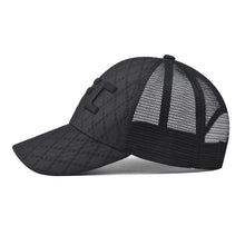 Fashionable high-top hat for men, with a large mesh and breathable design, suitable for outdoor activities and versatile