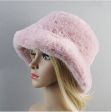 2025 New Style Fake Rabbit Fur Hats Super Soft Women Winter Hat Cotton Lining Warm Russian Fashion Ski Beanies Plush Solid Color